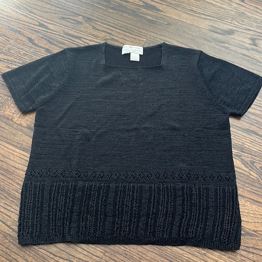 Saks fifth avenue short sleeve top